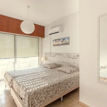 Lejlighed Furnished Seafront