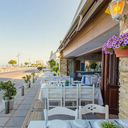 Апартаменты Furnished Seafront *